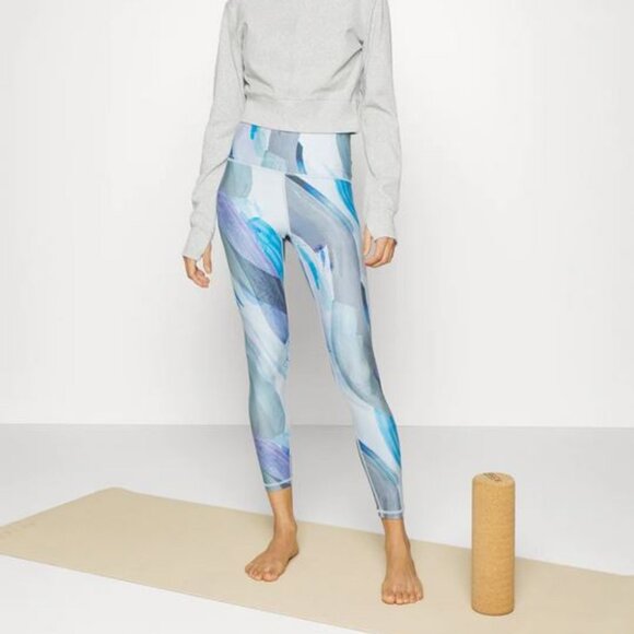 (SOLD) Athleta Bundle 🎁 Elation Ultra High Rise 7/8 Tights - Picture 2 of 13